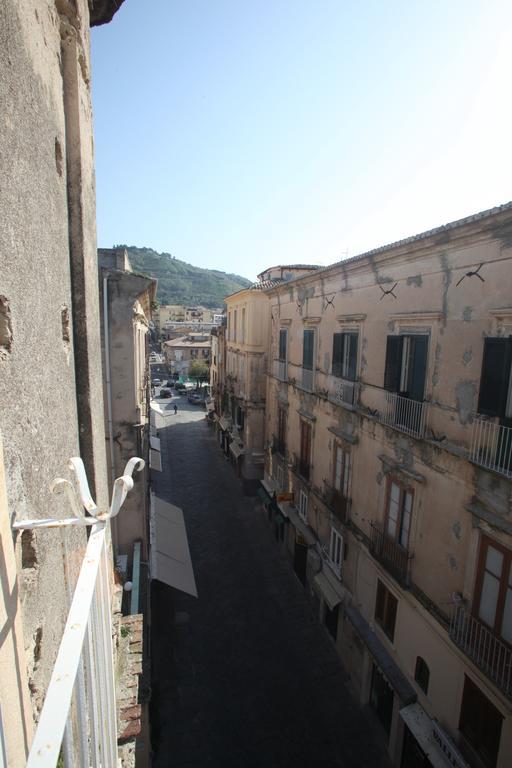 Al Vecchio Castello Bed and Breakfast Tropea Exteriör bild